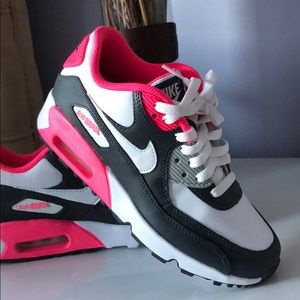 navy blue and pink nike air max